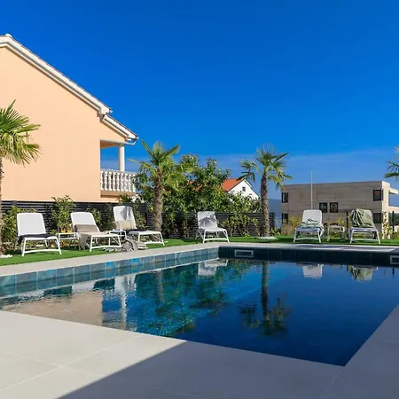 Lea Magdalena Iv * Veglia