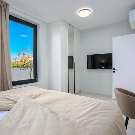 Lea Magdalena Iv Krk Town