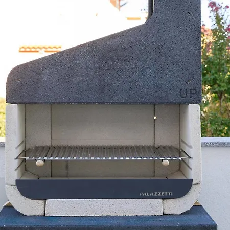 Lea Magdalena Iv Villa