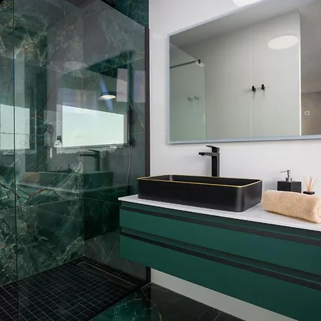 Lea Magdalena Iv Krk Town